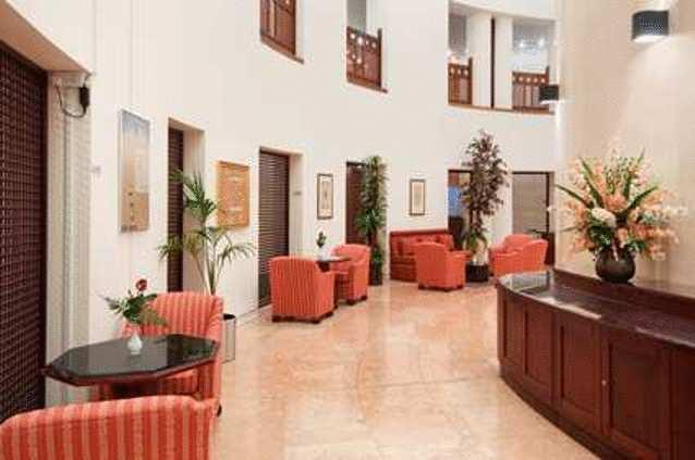 Hilton Baynunah Hotel Abu Dhabi Exterior photo